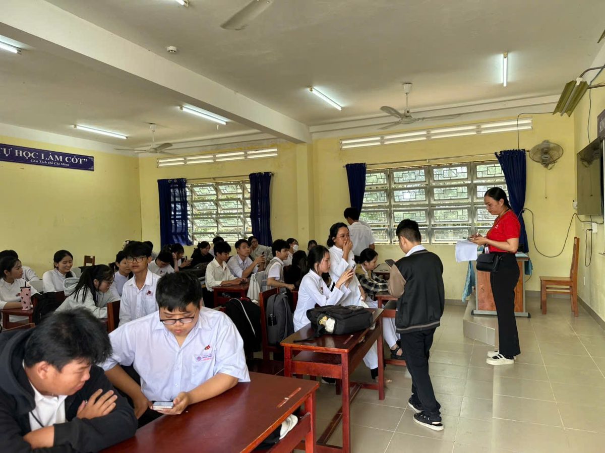 Viettel Khu Vực Vĩnh Hưng đồng hành cùng nhà trường trong chuyển đổi số
